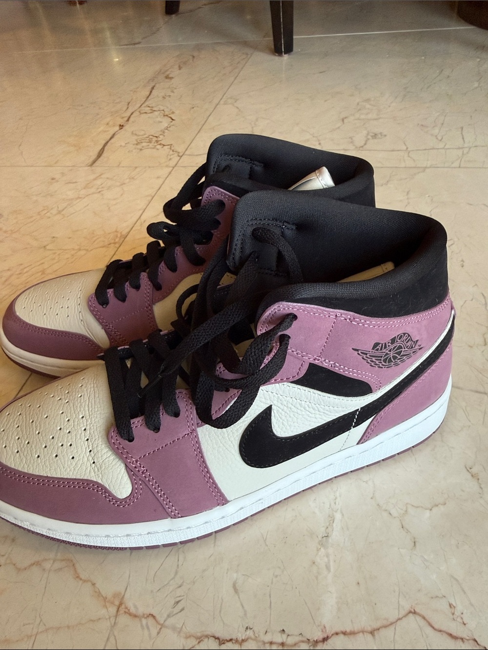 Air-Jordan Women's Mid-Top Sneakers in “Berry Pink@